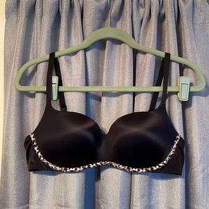 Black VS Bra w/ Leopard Detail